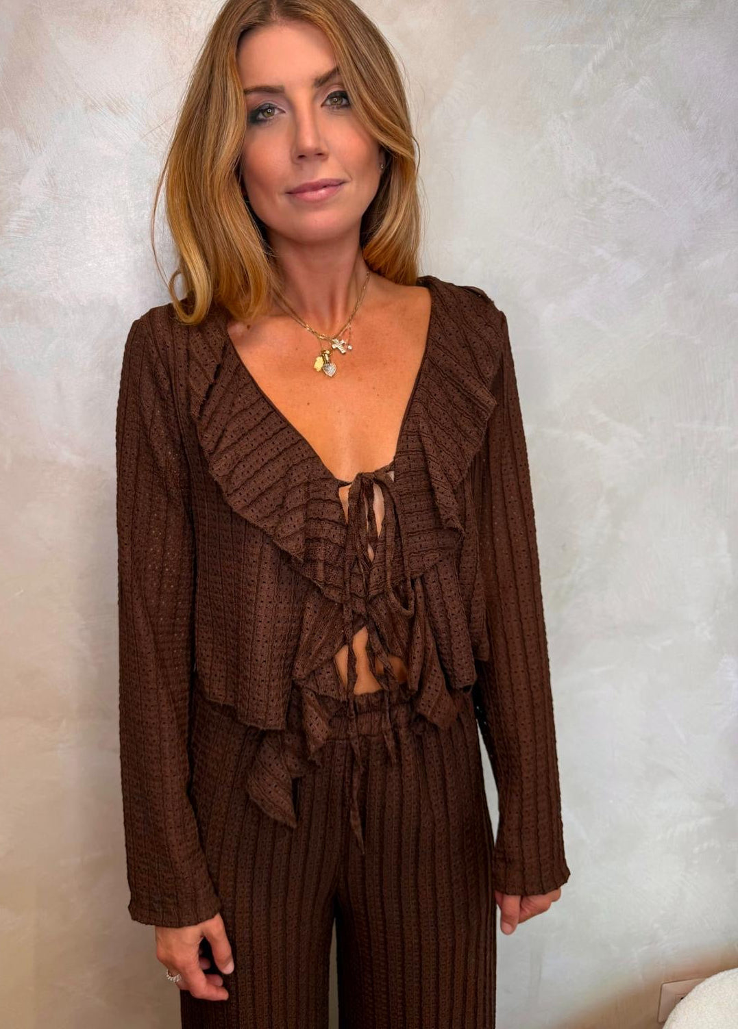 Completo traforato marrone