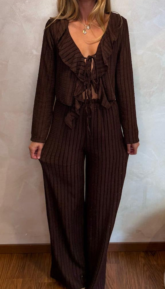 Completo traforato marrone