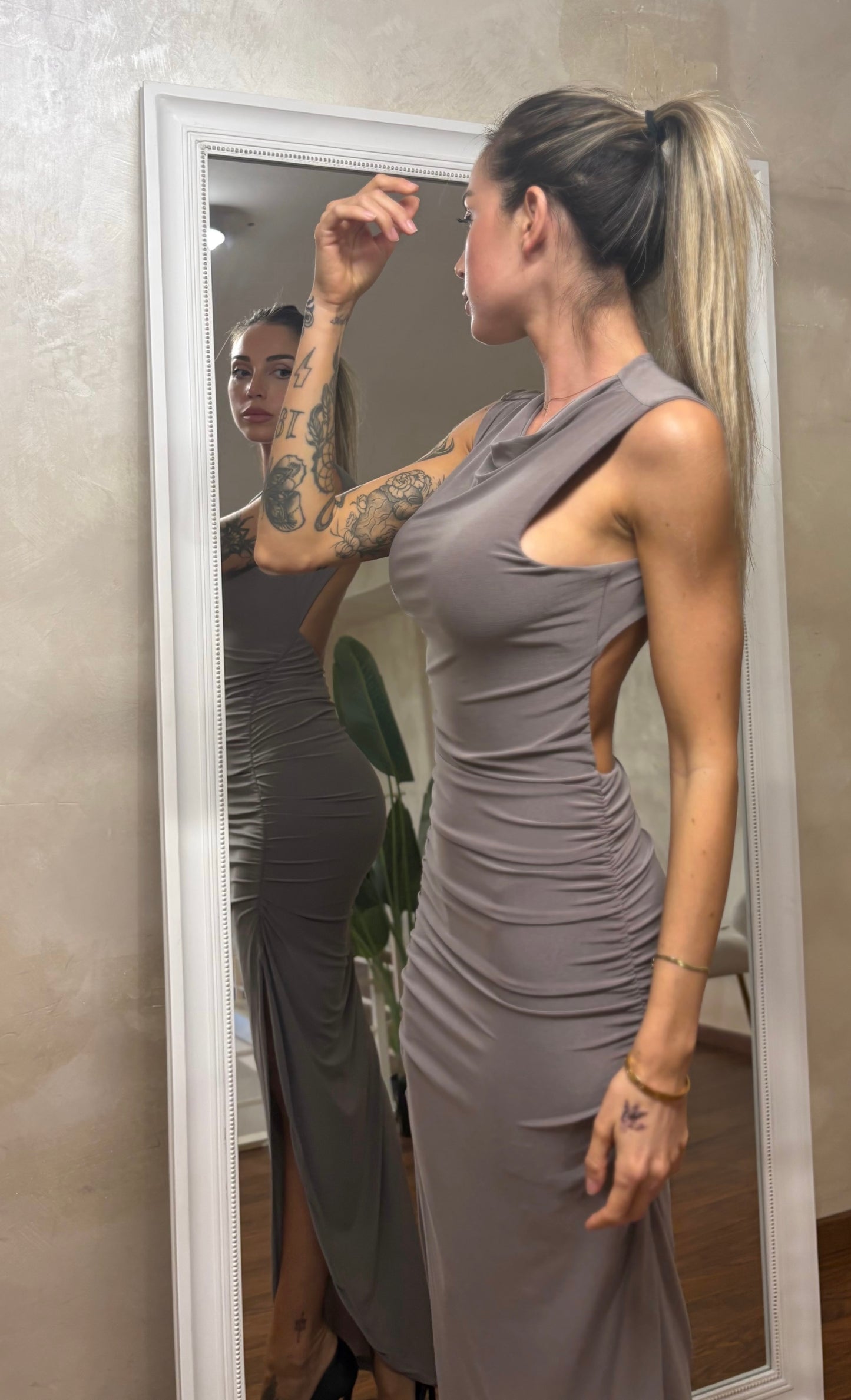 Vestito lungo schiena scoperta grigio