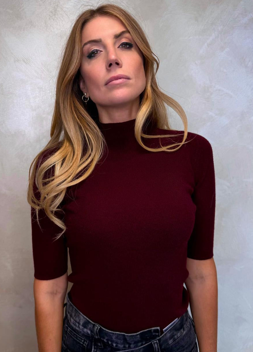 Maglia a costine colletto